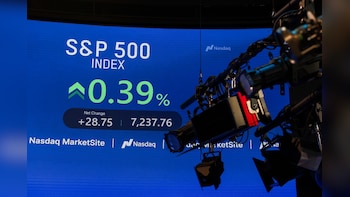 Corporate America Earnings Beat Back Wall Street's Wall of Worry