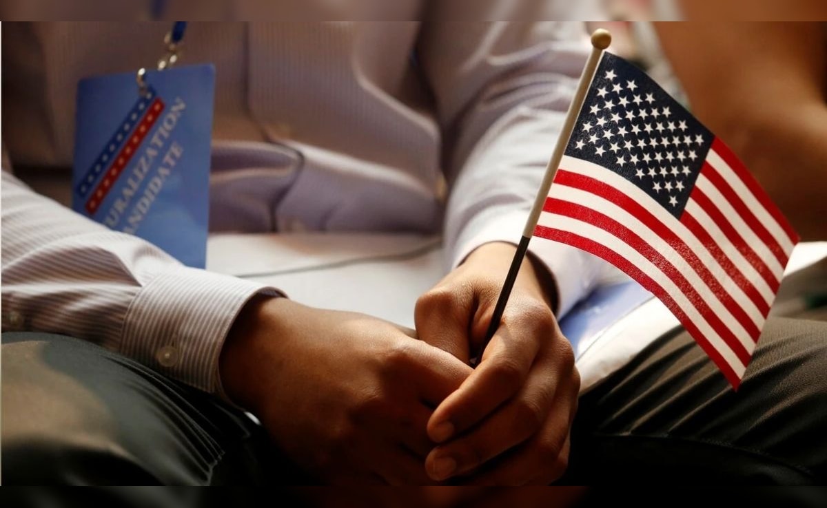 ग्रीन कार्ड के लिए अप्लाई करना चाहते हैं, पहले अपने देश लौटें, जानिए US के नए इमिग्रेशन नियम क्या हैं?