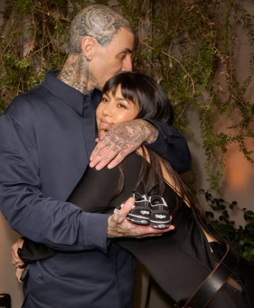 Kourtney Kardashian, Travis Barker Mark 4th Anniversary With &ldquo;Til Death Do Us Part&rdquo; Rings