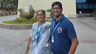 'अरे, तू तो बहुत बड़ा काम करता है रे...' पोते ने अपनी 81 साल की दादी को घुमाया Microsoft ऑफिस, इंटरनेट पर वायरल हुआ दिल छू लेने वाला पोस्ट