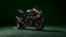 BMW M 1000 RR Isle Of Man TT Edition Breaks Cover; Limited To 115 Units