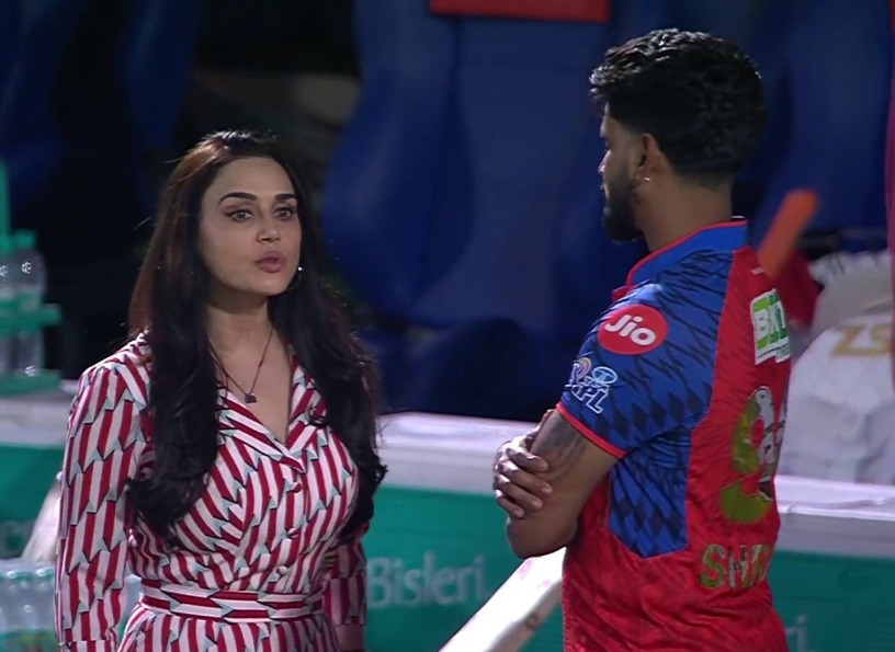 Preity Zinta In Serious Chat With Shreyas Iyer As PBKS Lose 6 Games In A Row