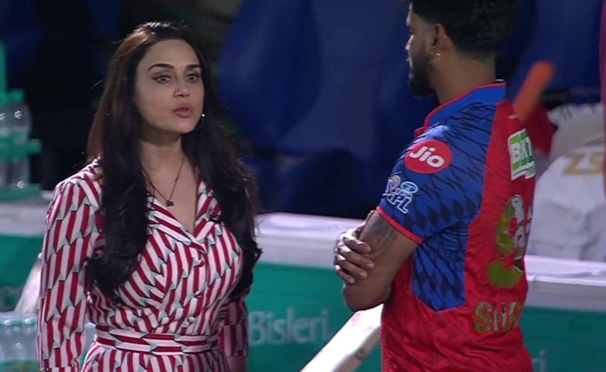 Preity Zinta In Serious Chat With Shreyas Iyer As Punjab Kings Lose 6 Games In A Row In IPL 2026