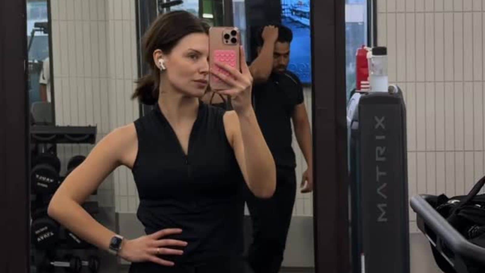 Ukrainian Influencer Compares Gym Cultures in India and Europe Highlighting Key Differences