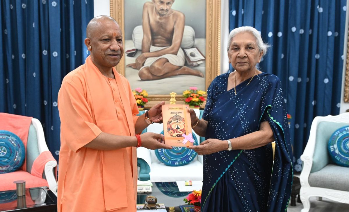 UP: योगी मंत्रिमंडल का विस्तार थोड़ी देर में, 6 नए चेहरों के साथ क्षेत्र और जाति को साधेगी BJP