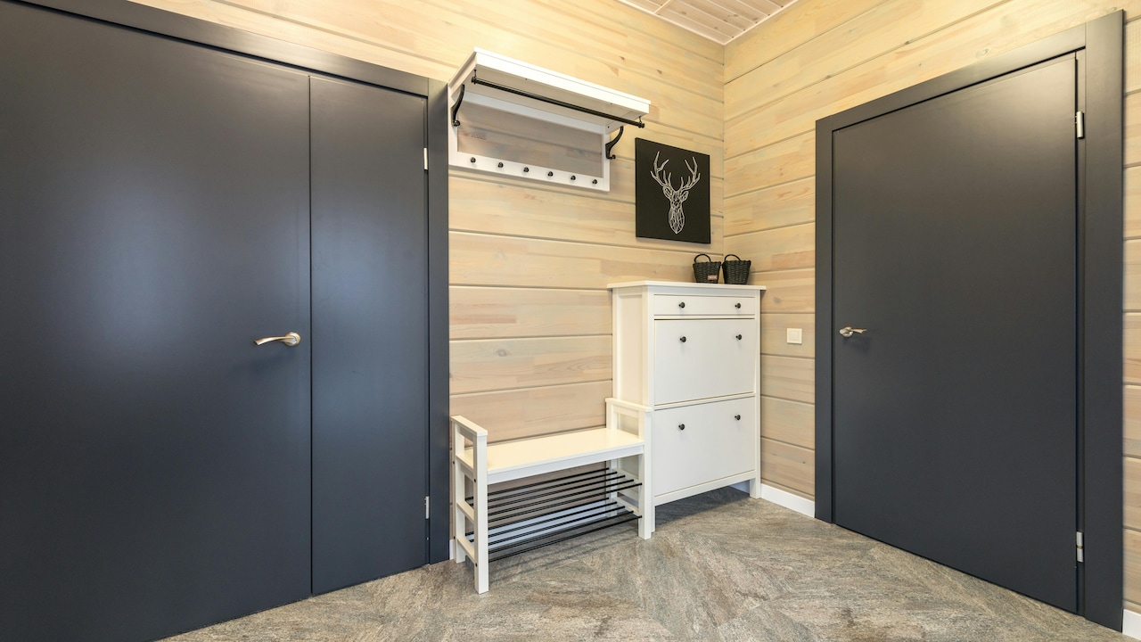 Why Plastic Shoe Racks Collapse: Better Home Storage For Heavy Use
