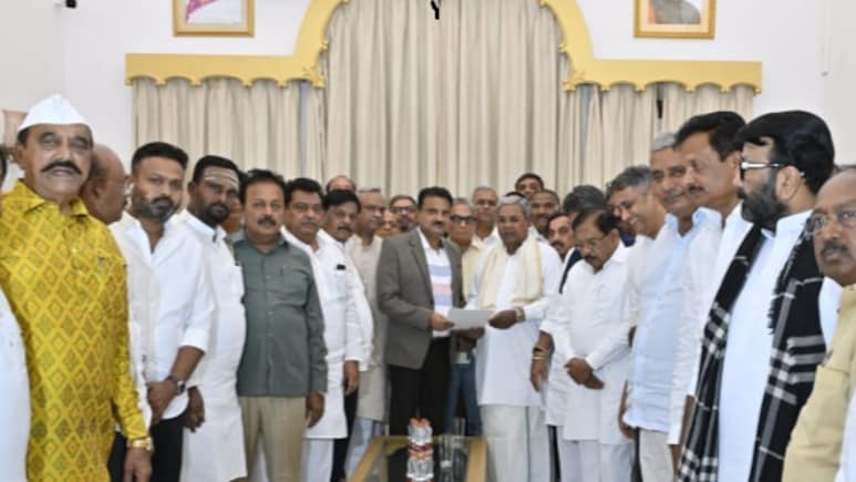 Siddaramaiah Submits Resignation As Karnataka CM To Governor's Office; D K Shivakumar Set To Take Over