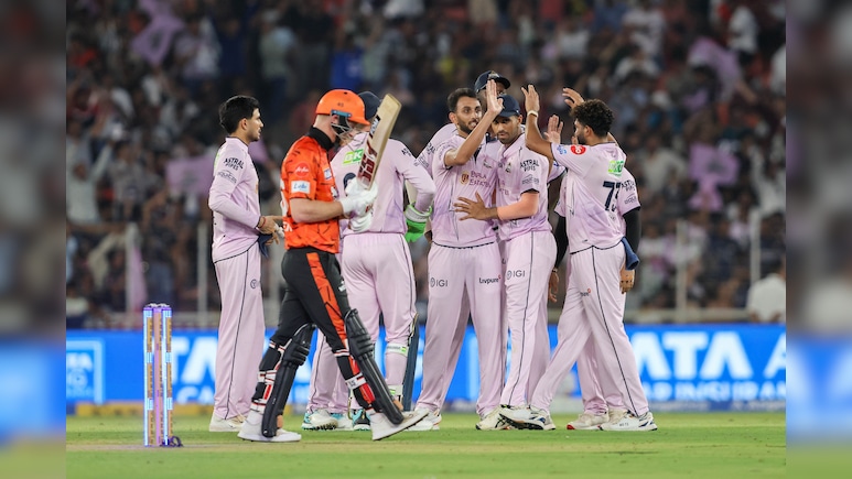IPL 2026 Points Table: गुजरात जीत के बाद टॉप पर, बिगड़ा इन टीमों का गणित, हैदराबाद पर मंडराया खतरा, ऐसा है समीकरण