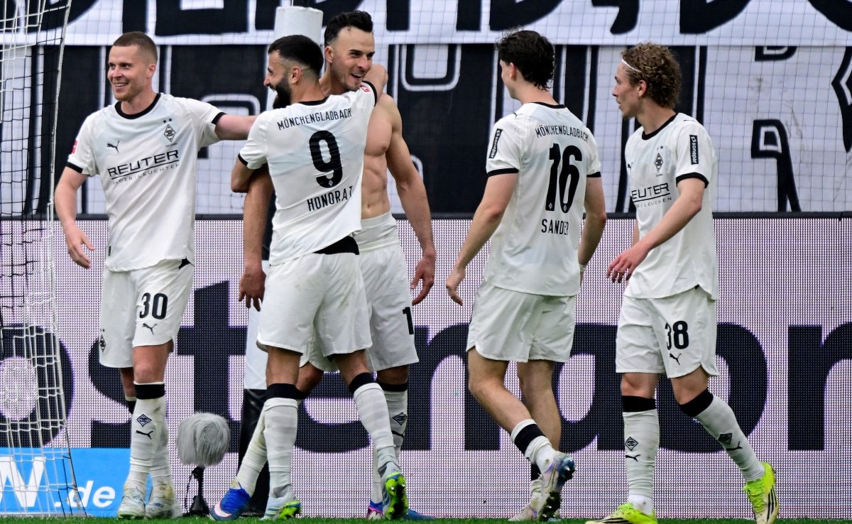 Gladbach Sink Borussia Dortmund, St Pauli Edge Closer To Drop