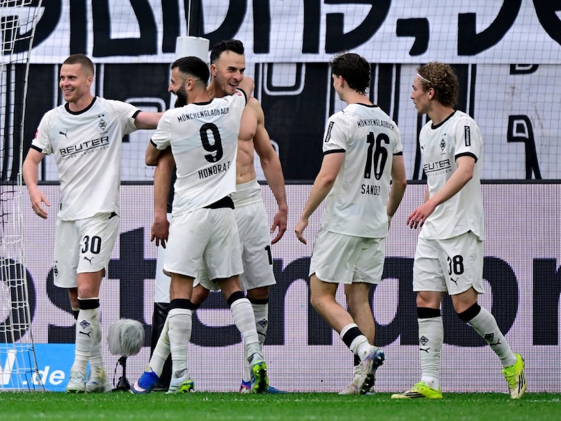 Gladbach Sink Borussia Dortmund, St Pauli Edge Closer To Drop