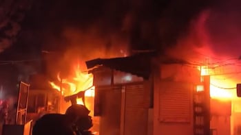 Watch Video: Massive Blaze Erupts In Thane Railway Station Market; Fireman Among Two Killed
