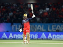 RCB vs GT Qualifier 1: रजत पाटीदार ने रचा इतिहास, 21 गेंदों में फिफ्टी बनाकर गजब का रिकॉर्ड किया अपने नाम