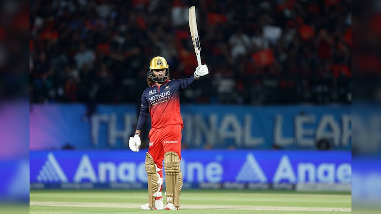 RCB vs GT Qualifier 1: रजत पाटीदार ने रचा इतिहास, 21 गेंदों में फिफ्टी बनाकर गजब का रिकॉर्ड किया अपने नाम
