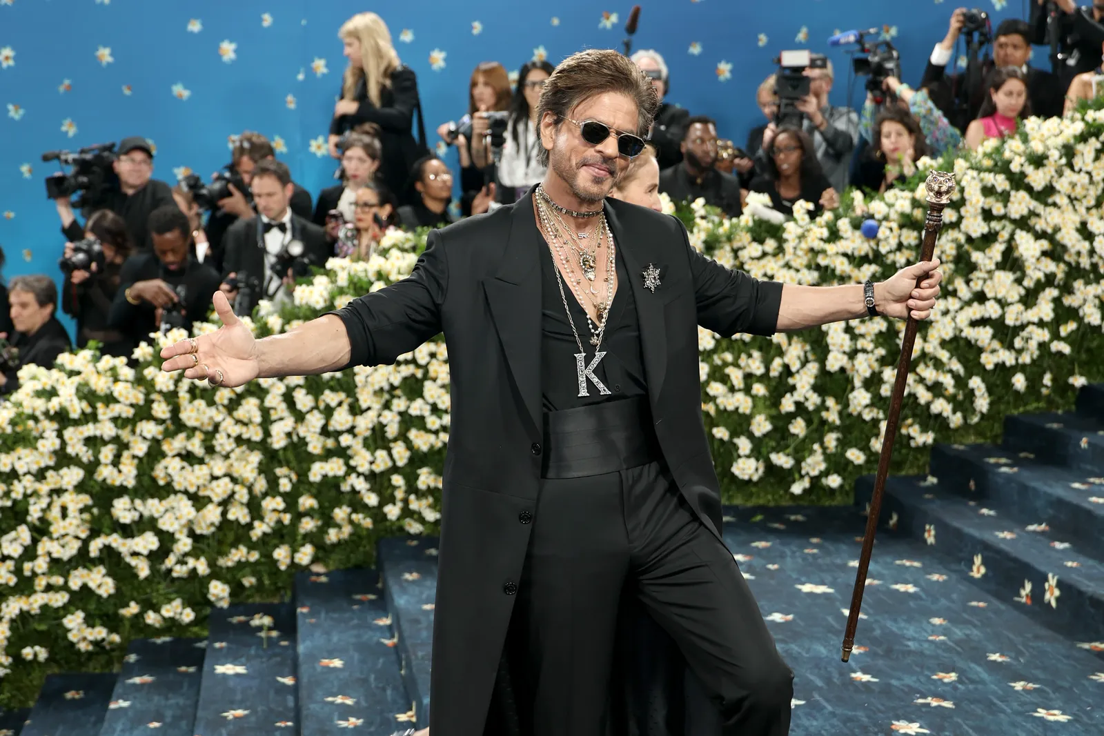Influencer Says Shah Rukh Khan's 'K' Necklace At Met Gala Looked 'Tacky': "It Could've Been Found At Bandra Hill Road"