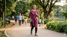 Five-Min Walk Break Every Hour Feasible, Effective In Offsetting Harms Of Prolonged Sitting: Study