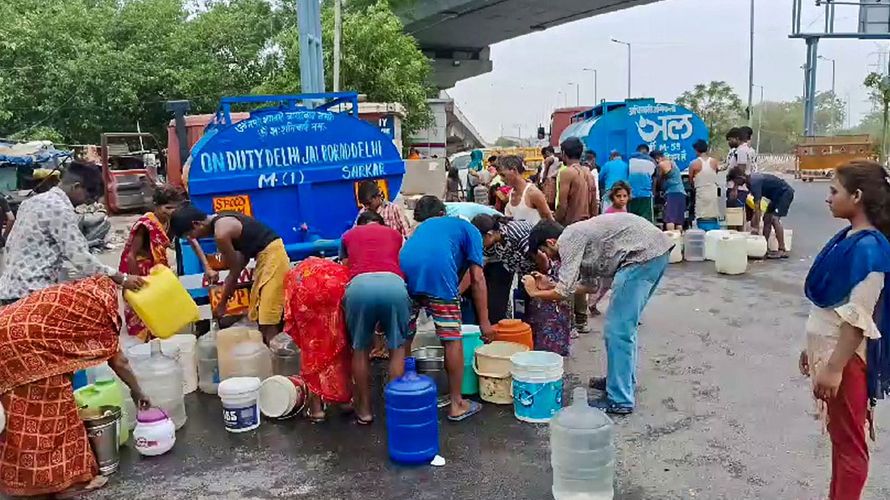 Delhi's Water Crisis Deepens As Heatwave Intensifies