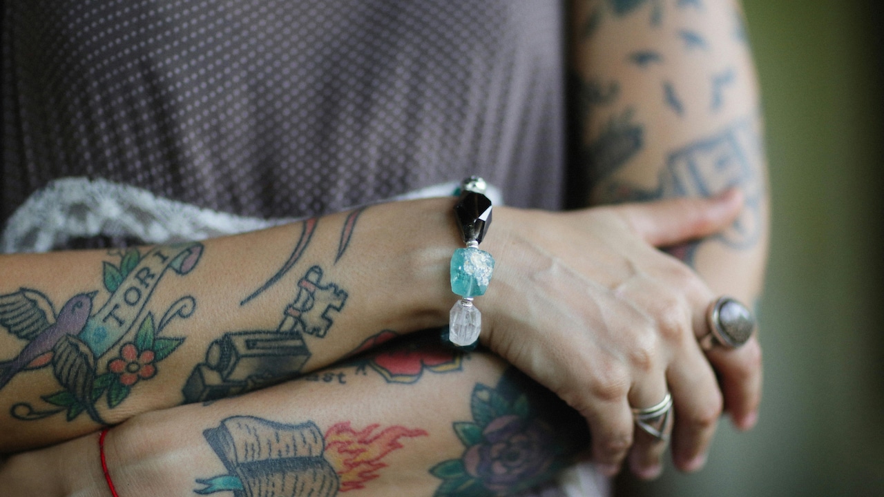 Stack Bracelets Too Noisy For Work? Sleek Cuff Styles That Stay Chic Stack Bracelets Too Noisy For Work? Sleek Cuff Styles That Stay Chic