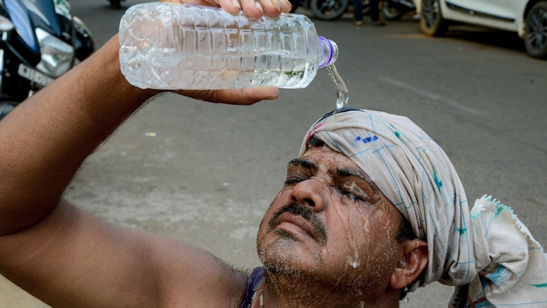 आसमान से बरस रही आफत, बिजली कट ने बढ़ाई टेंशन&hellip; 46&deg;C की &lsquo;टॉर्चर&rsquo; हीट पर IMD का अलर्ट