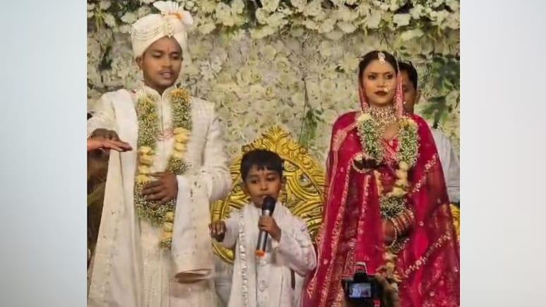 क्लास 2 का बच्चा बना 'पंडित'... अनोखे तरीके से कराई चाचा की शादी, एक दूसरे के हुए दूल्हा-दुल्हन
