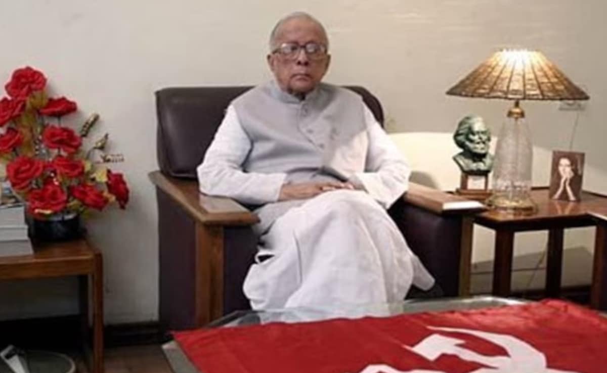 पश्चिम बंगाल के पूर्व सीएम स्व. ज्योति बसु