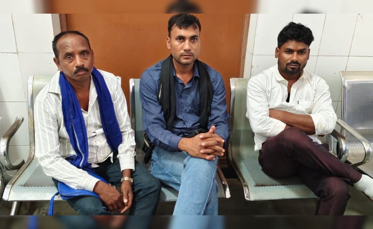 ब‍िहार: बेटे की बारात जा रहे पिता की हादसे में मौत, आनन-फानन में रात में कराई गई शादी 