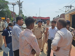 Bihar: पुणे-दानापुर स्पेशल के कोच में फंदे से लटका मिला यात्री, चलती हुई ट्रेन में बेल्ट से लगाई फांसी