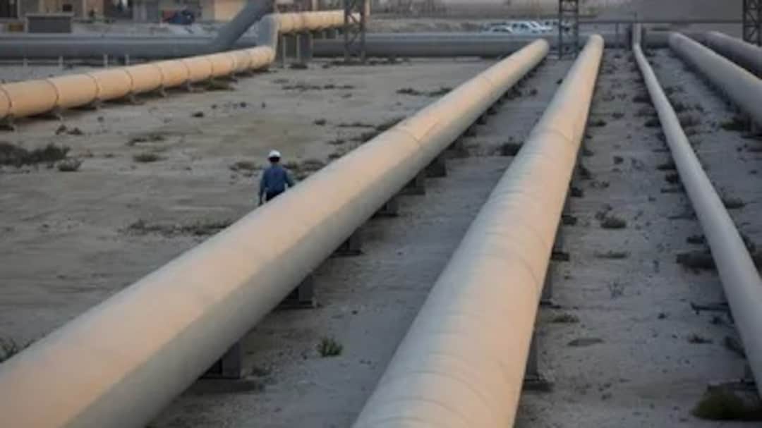 Saudi Arabia Set for Oil Windfall After Hormuz Boosts Prices