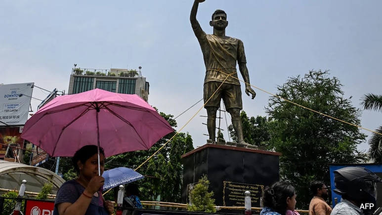 कोलकाता में मेसी की 70 फुट ऊंची मूर्ति हटाई जाएगी, उद्घाटन के 5 महीने बाद ही मिली कई खामियां