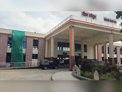 Bihar: भ्रष्टाचार की भेंट चढ़ा मधेपुरा का अमृत भारत स्टेशन? उद्घाटन से पहले ही दीवारों में आईं दरारें, 16 करोड़ के प्रोजेक्ट पर उठे सवाल