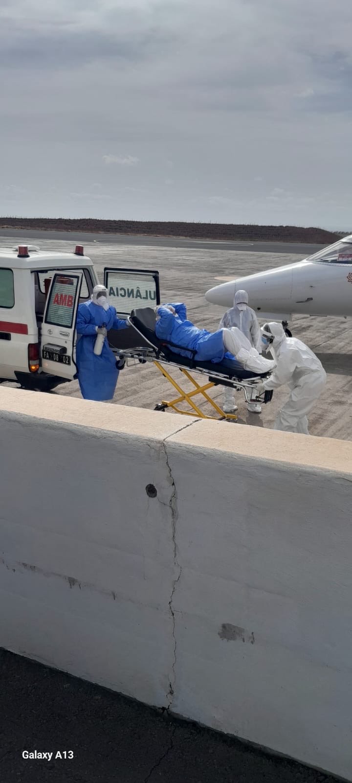Hazmat Teams Evacuate Hantavirus Patients From Stricken Cruise Ship