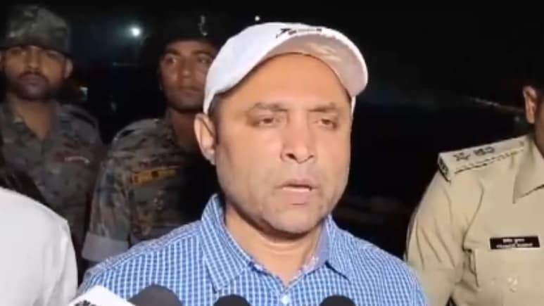 भागलपुर विक्रमशिला सेतु हादसाः पहले ही पता चल गया था गिरनेवाला है पुल, DM ने बताया कैसे बची लोगों की जान