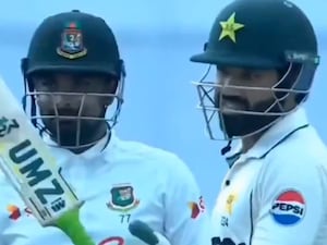 Bangladesh Stars Taunt Caught On Stump Mic - Wont Be Able To Return To Pak