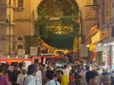 Ajmer Dargah Bazar Fire: अजमेर दरगाह बाजार में होटल की रसोई में भड़की भीषण आग, जायरीनों और दुकानदारों में मची भगदड़