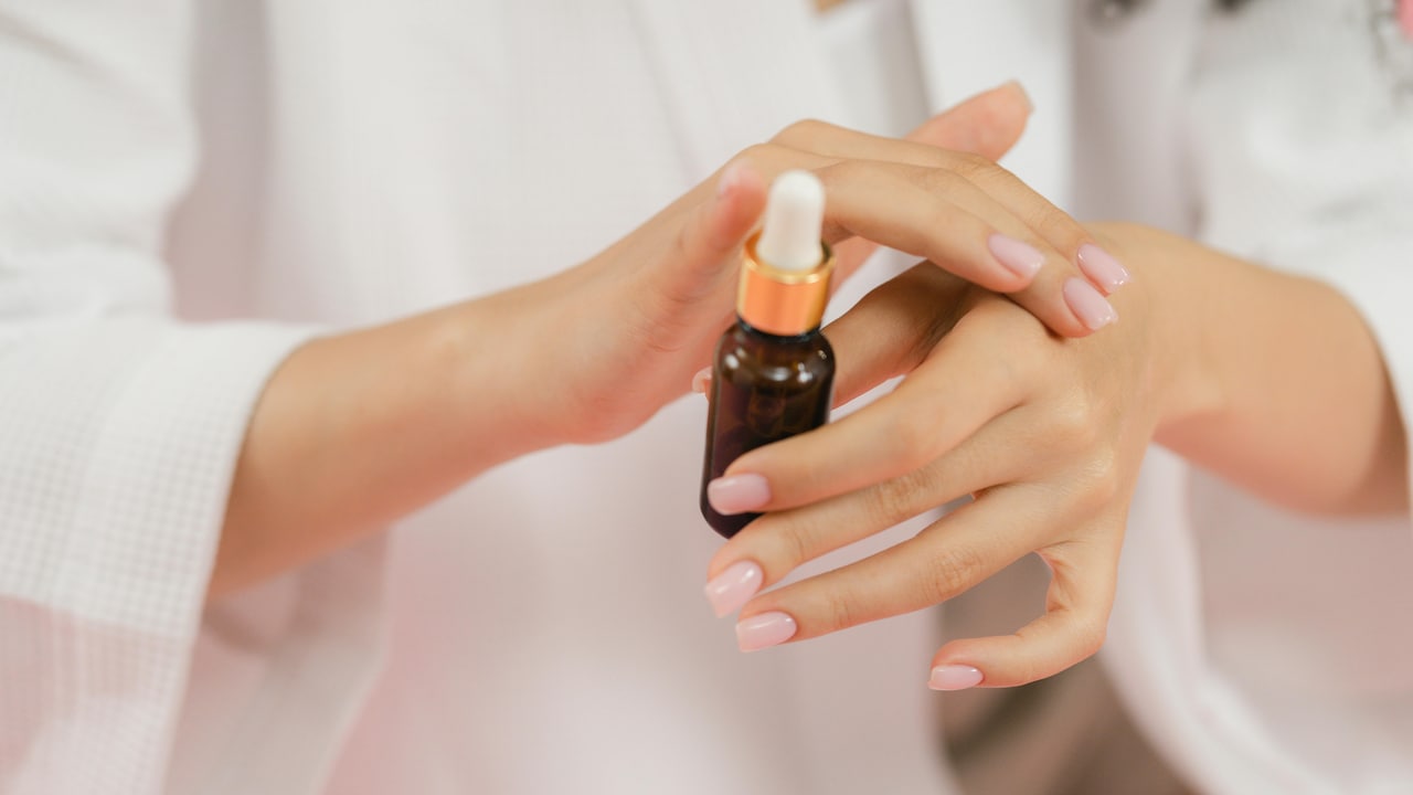 Why Vitamin C Serums Oxidise Quickly And How To Make Them Last Longer