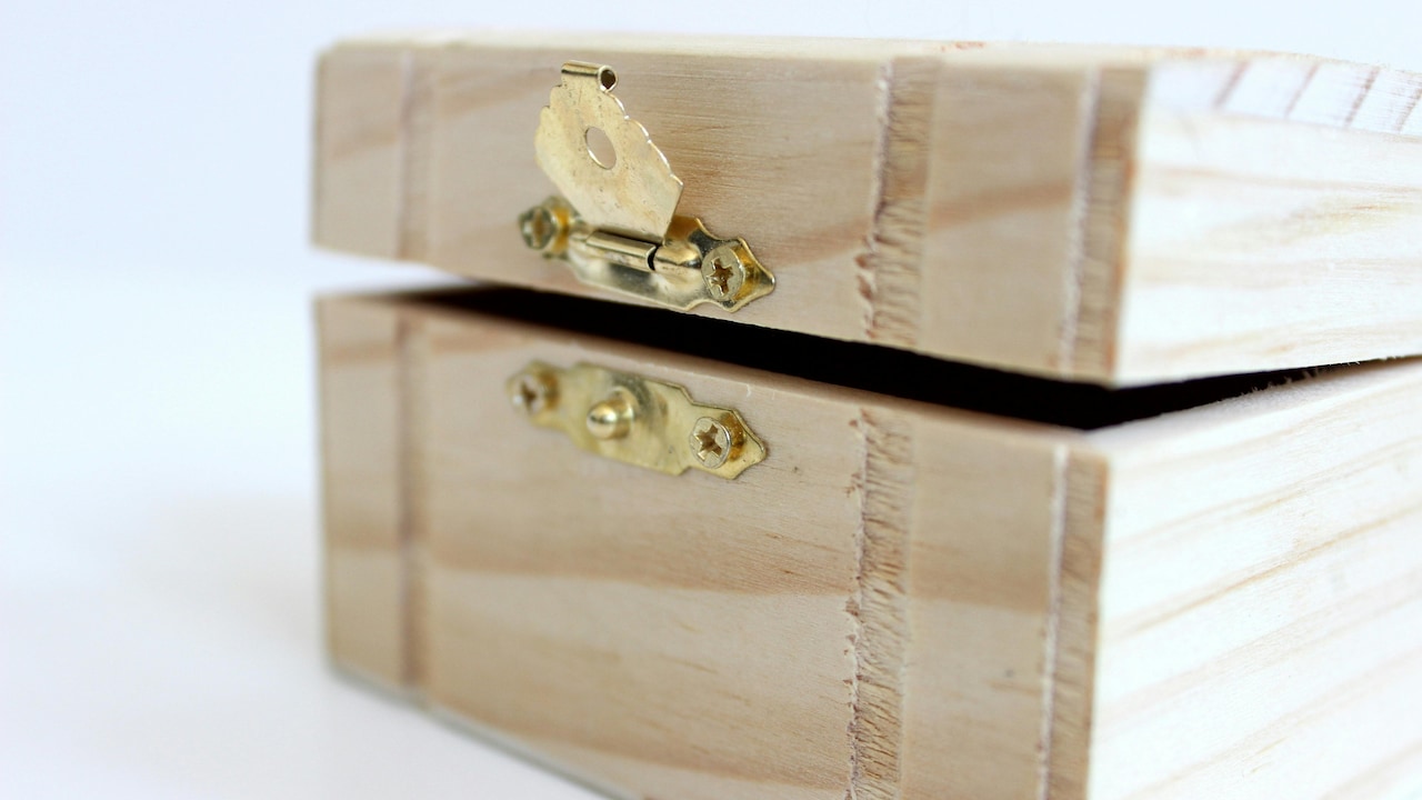 Jewellery Boxes Tangling Chains? Top Picks With Compartments That Prevent It Jewellery Boxes Tangling Chains? Top Picks With Compartments That Prevent It