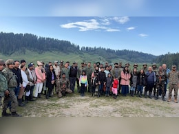 14 हजार फीट की ऊंचाई, घना कोहरा, खराब मौसम... गुलमर्ग में फंसे 24 पर्यटकों की सेना ने ऐसे बचाई जान
