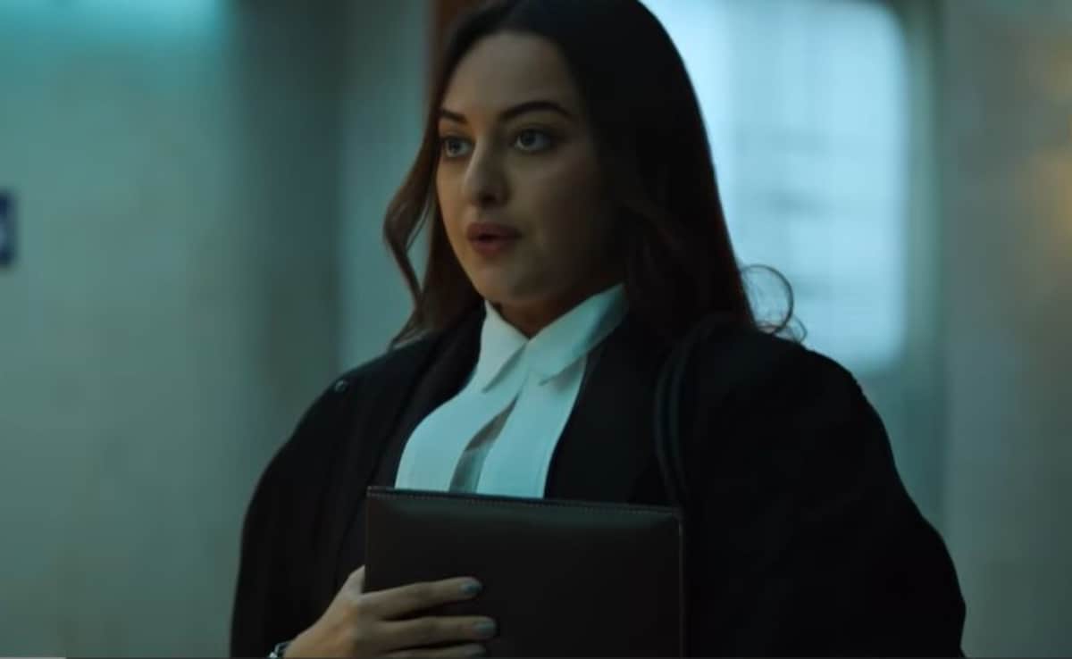 সোনাক্ষী সিনহার সিস্টেমের ট্রেলার রিলিজ, লাগানের পরিচালক অভিনেত্রীর বাবার ভূমিকায় পেয়েছেন।