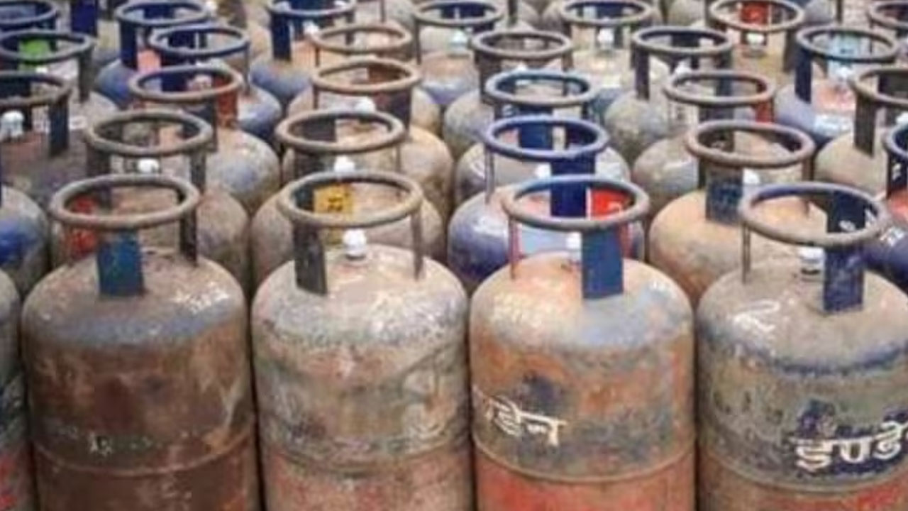 Commercial LPG Prices Hiked By Rs 993 Amid War, Petrol, Diesel Rates Steady