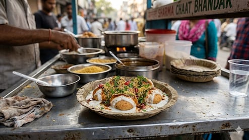 Contaminated 'Dahi Bara' Causes Illness In Over 50 Villagers In Odisha: Here's How To Spot The Signs Of Food Poisoning