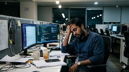 Brain Fog vs Burnout: Expert Explains The Key Difference