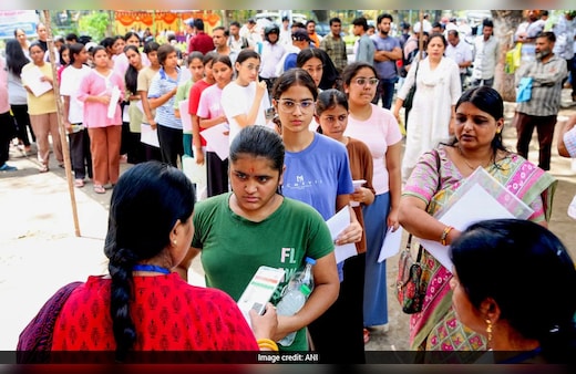 NEET 2026 Admit Card Update: नीट यूजी री-एग्जाम एडमिट कार्ड हुआ जारी, फटाफट कर लें डाउनलोड