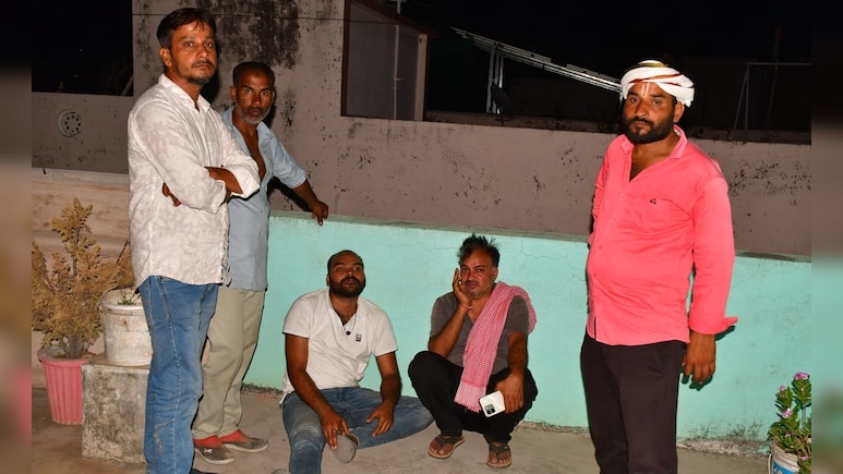 सतना में युवती की हत्या के बाद युवक ने लगाई फांसी, कमरे में मिले दोनों के शव