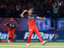 Sachin Tendulkar Hits Bullseye On Why Batters Find It Difficult To Pick Bhuvneshwar Kumar