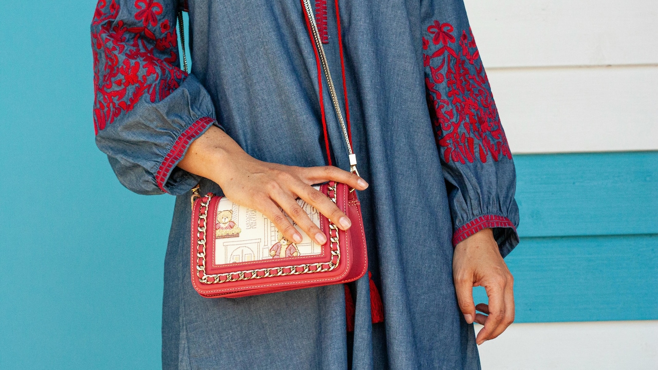 Get Miraggio Lino Handbags flat 50% and an extra 5% off on Myntra EORS Early Bird Deals Get Miraggio Lino Handbags flat 50% and an extra 5% off on Myntra EORS Early Bird Deals