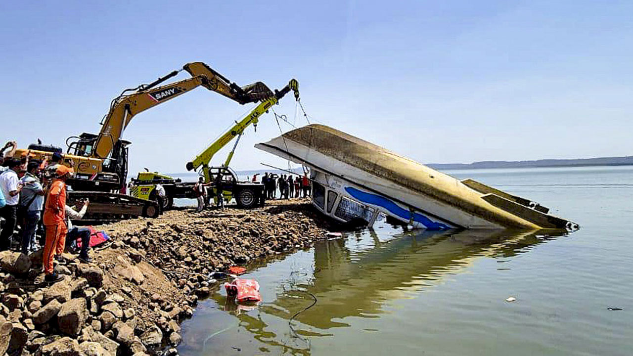 Jabalpur Cruise Tragedy: Labourers Recall Race Against Time To Save Lives Amid Chaos