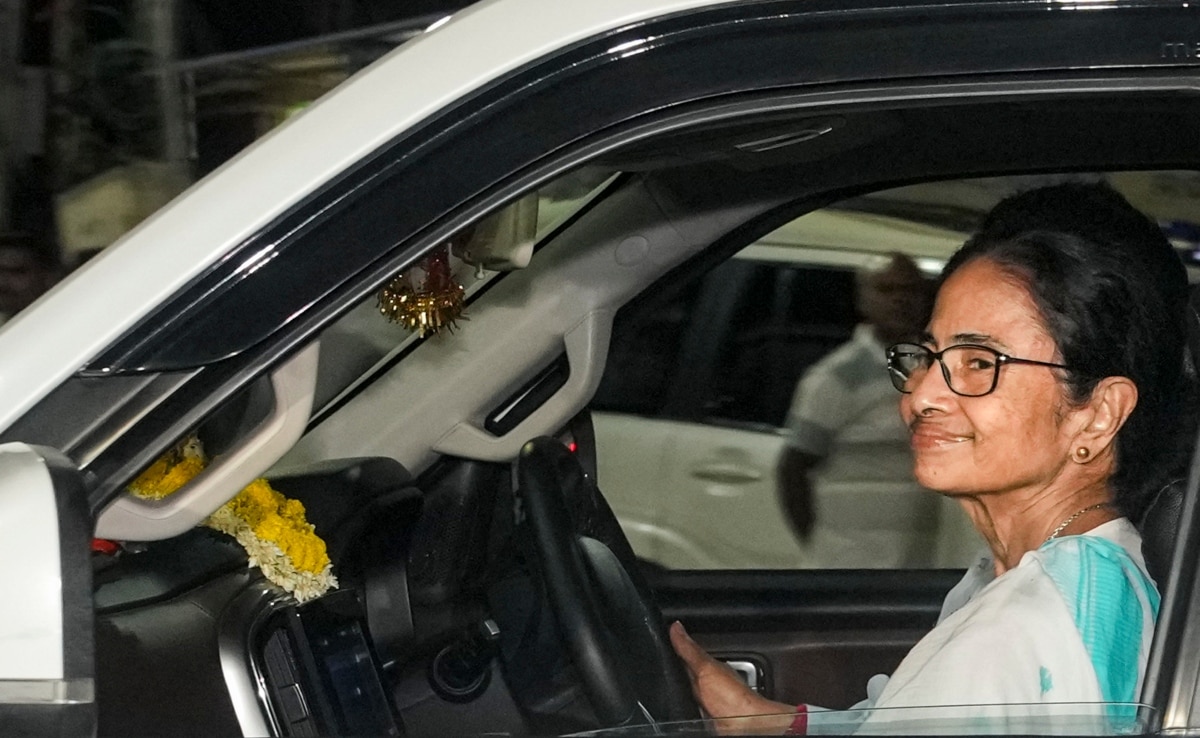बीजेपी ने अपने चुनाव अभियान में तृणमूल कांग्रेस की ममता बनर्जी सरकार की विफलताओं को मुद्दा बनाया.