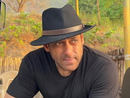 सलमान खान को किसने पहनाई 'टोपी'? भाईजान ने शेयर की फोटो, फैन बोले- भाई की झलक सबसे अलग