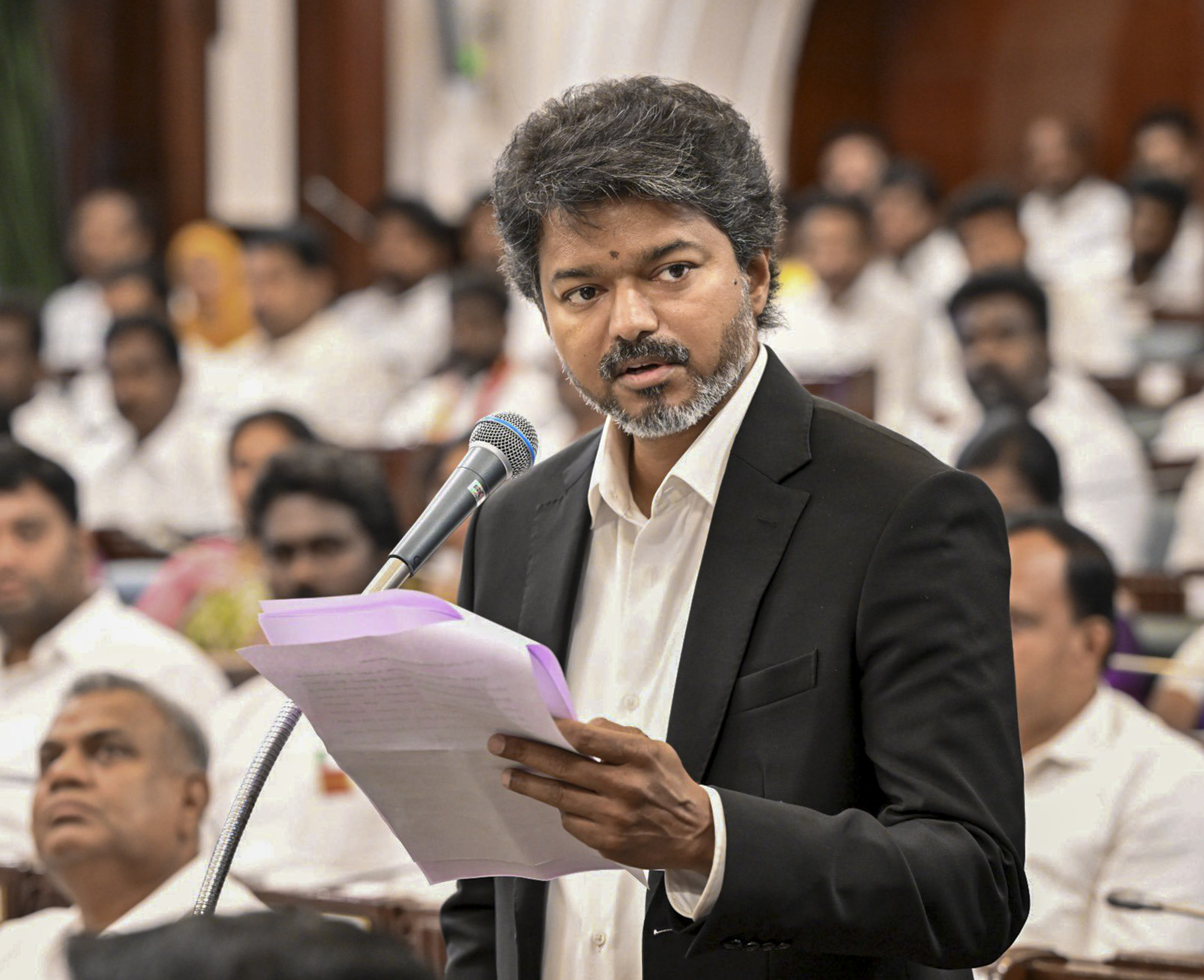 Which Way Will AIADMK Rebels Turn? Trust Vote For Vijay Is EPS Battleground