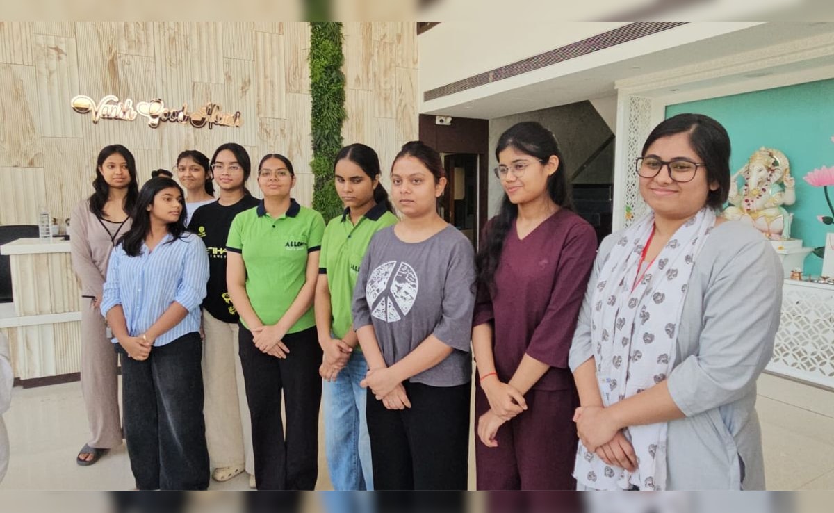 टूट गया था पढ़ाई का रूटीन, अब सता रहा ये डर...कोटा में NEET की तैयारी कर रही लड़कियों ने बताया अपना दर्द