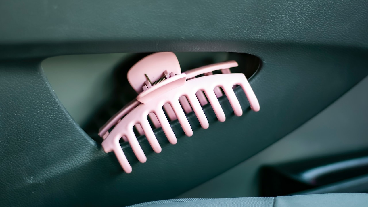 Claw Clips That Actually Hold Layered Hair Securely During Busy Days